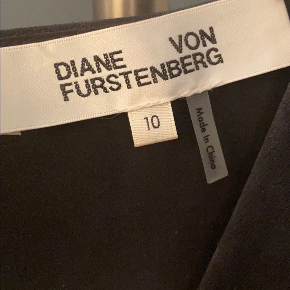 Diane Von Furstenberg D-ring fit and flare dress - Picture 4 of 6